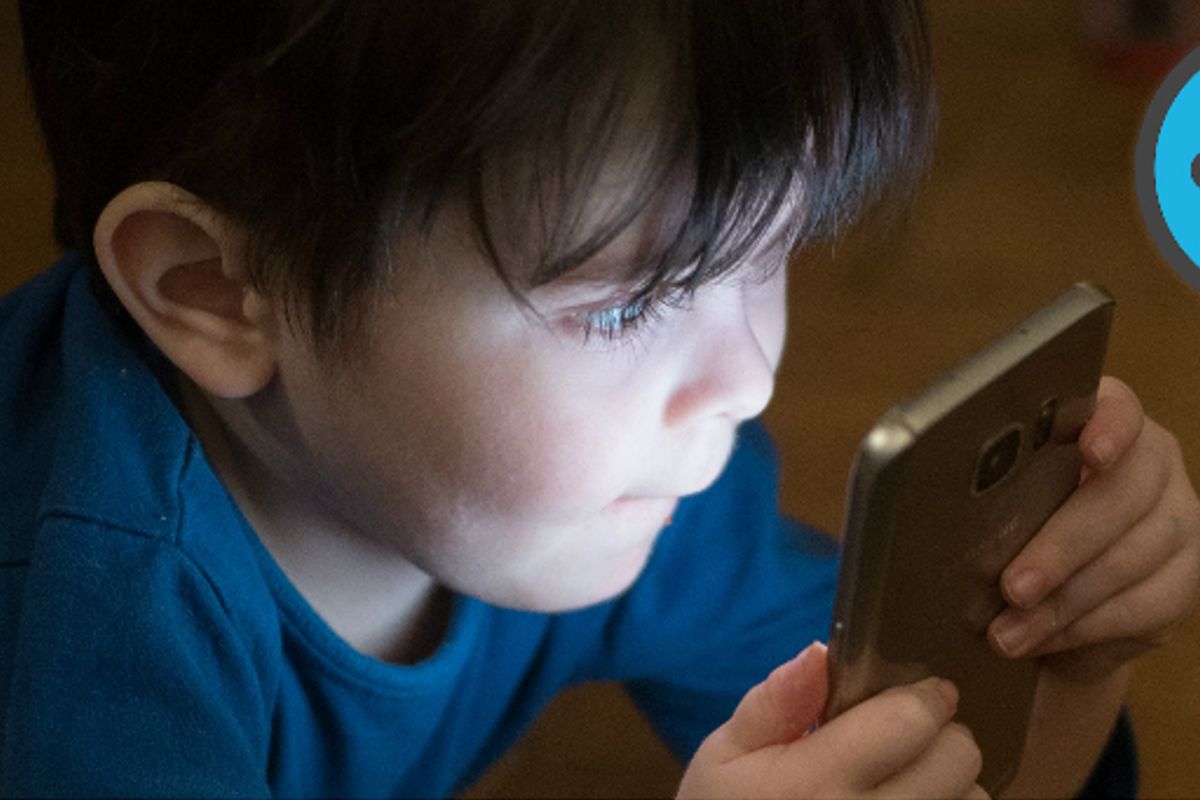 AW Poll: zijn telefoons of tablets wat voor jonge kinderen?