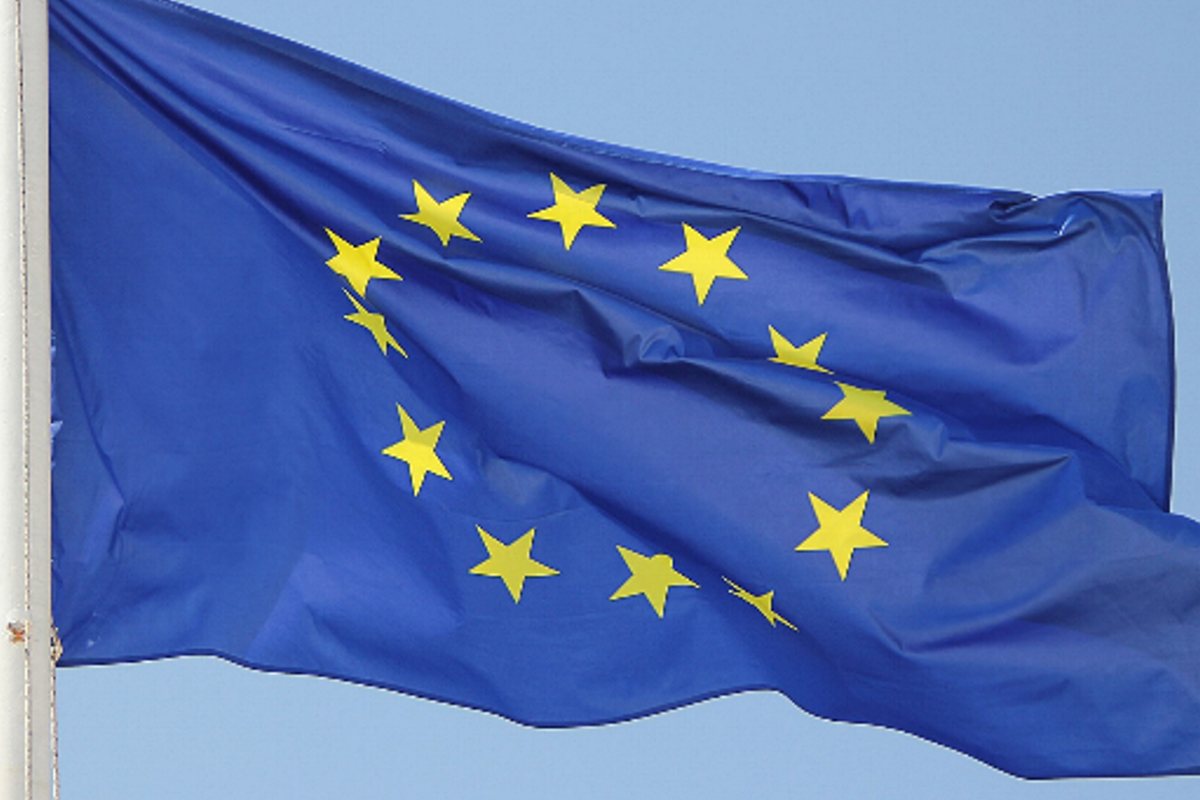 Europese Commissie: 'geen limieten bij dataroaming'