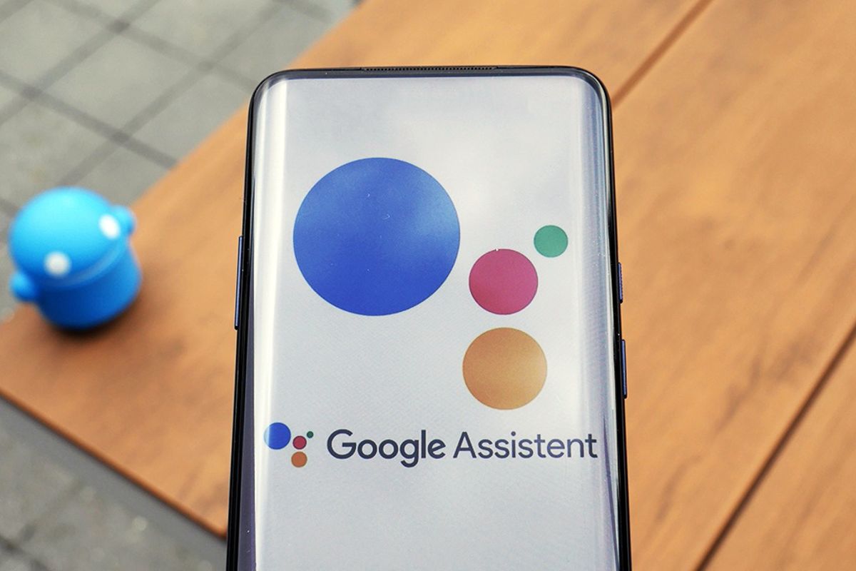 Nieuw en compact uiterlijk van Google Assistent nu beperkt uitgerold