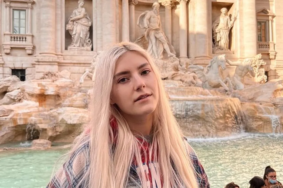 Eva Elfie is de nieuwe meest gezochte meid op je favo natuurfilm-site