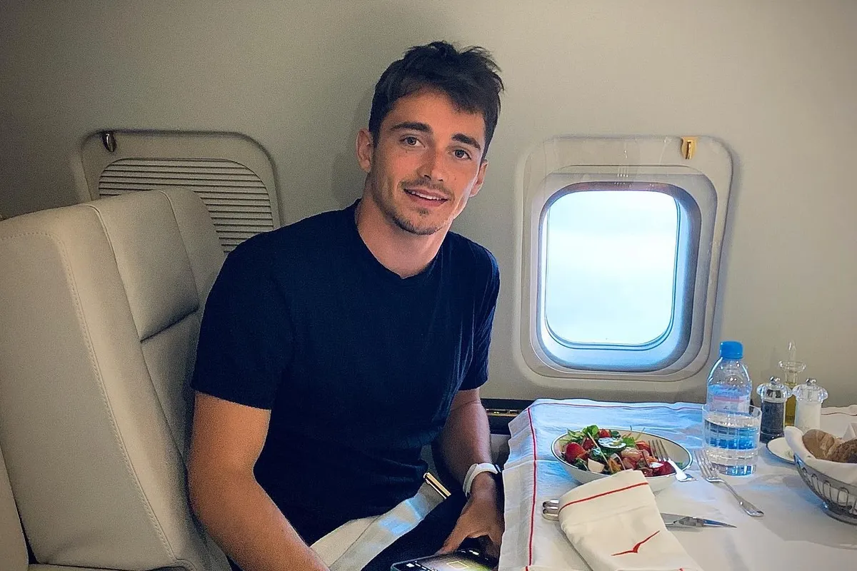 Charles Leclerc rijdt in zijn vrije tijd in een oogstrelende supercar
