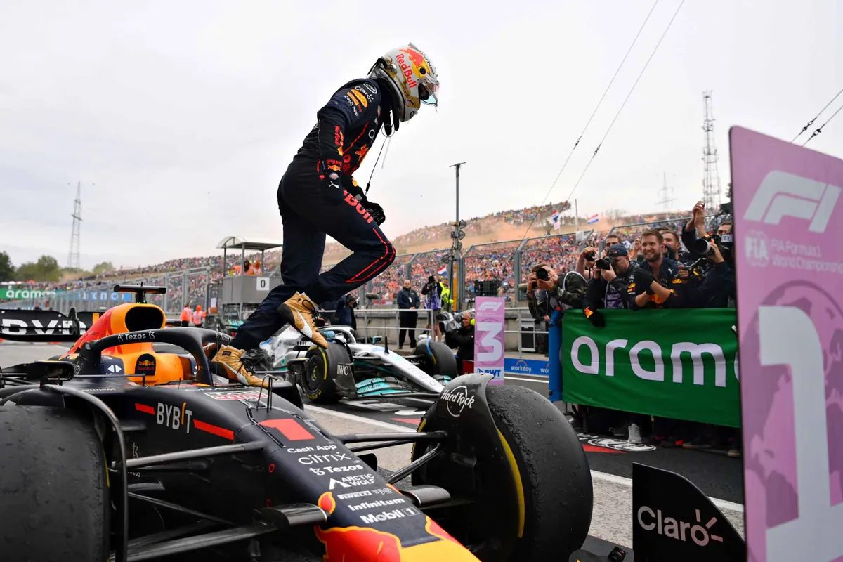 Helmut Marko: 'Red Bull ontwikkelt auto die Verstappen beter dan Perez ligt'