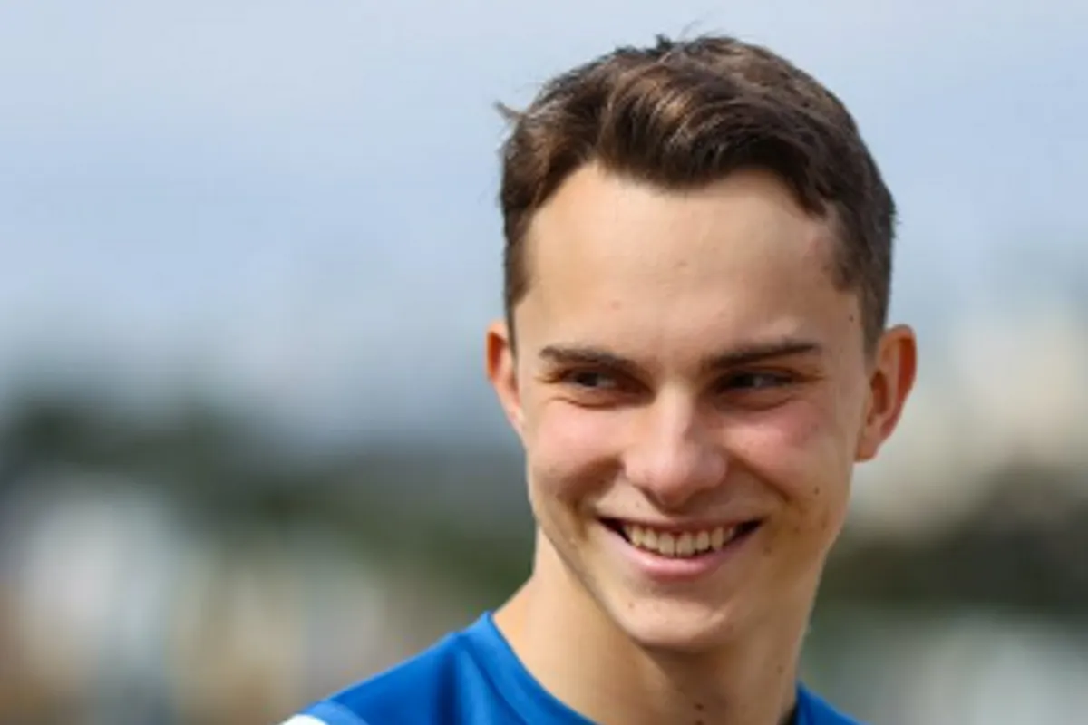 BREAKING: Oscar Piastri zou debuteren bij Alpine in 2023, maar ontkent overstap!
