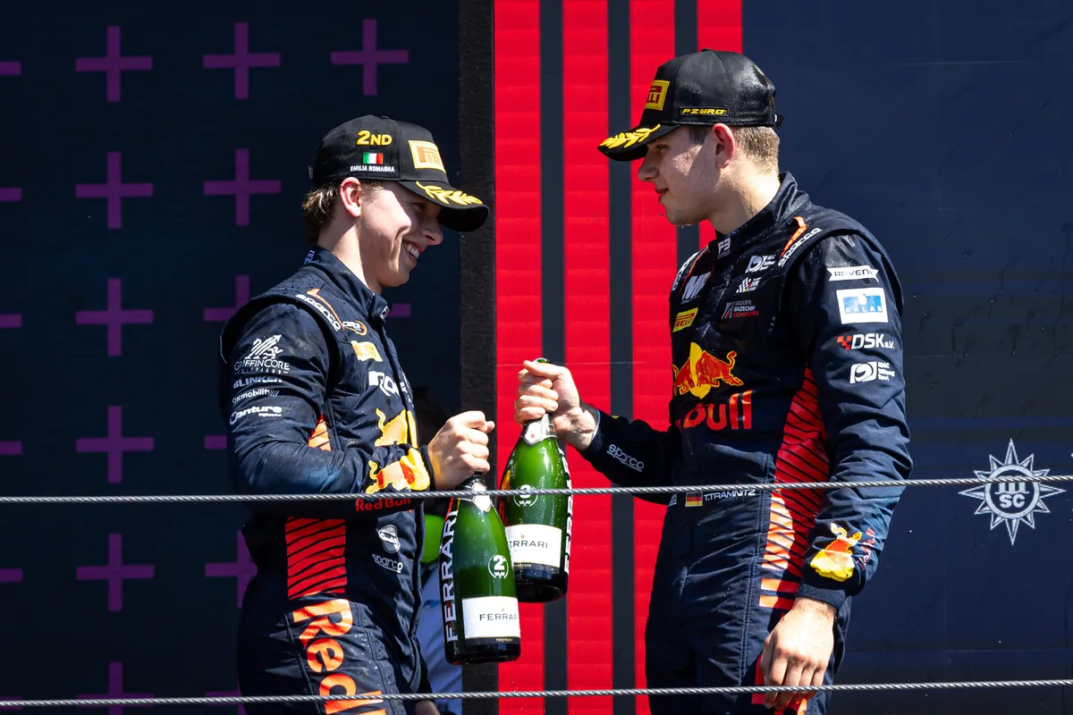 Helmut Marko heeft waarschuwing voor Red Bull juniors: "Moeten werken aan hun houding"