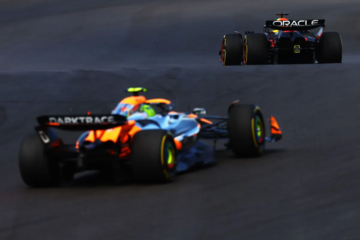 Oud Formule 1-coureur duidelijk over straf Norris: "Dat ga je niet zien met Verstappen"