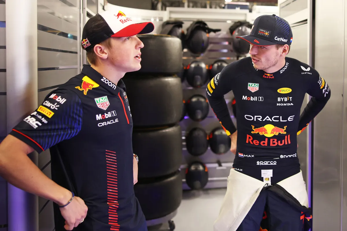 Helmut Marko heeft alle vertrouwen in Liam Lawson als teamgenoot van Verstappen: "Hij is mentaal sterk genoeg"