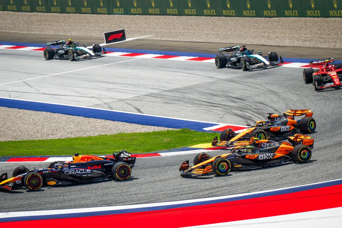 Max Verstappen kijkt nog één keer terug op hét moment van 2024: de clash met Norris in Oostenrijk