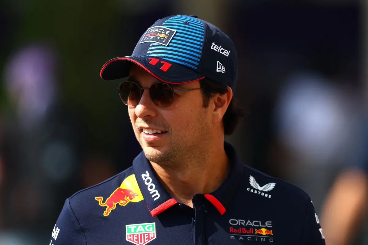 Sergio Perez vindt dat hij niet de enige reden is voor zijn slechte seizoen: "ongelukkig dat we niet meer voor het constructeurskampioenschap hebben gestreden"