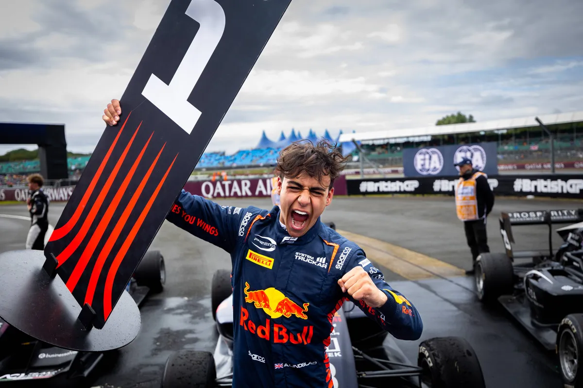 Arvid Lindblad: Het Nieuwe Goudhaantje van Red Bull Racing