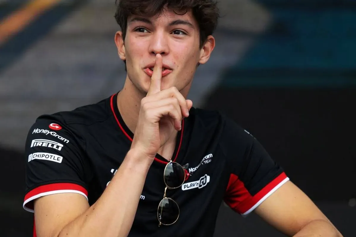 Bearman en Ocon krijgen strenge regels bij Haas voor wiel-aan-wiel racen