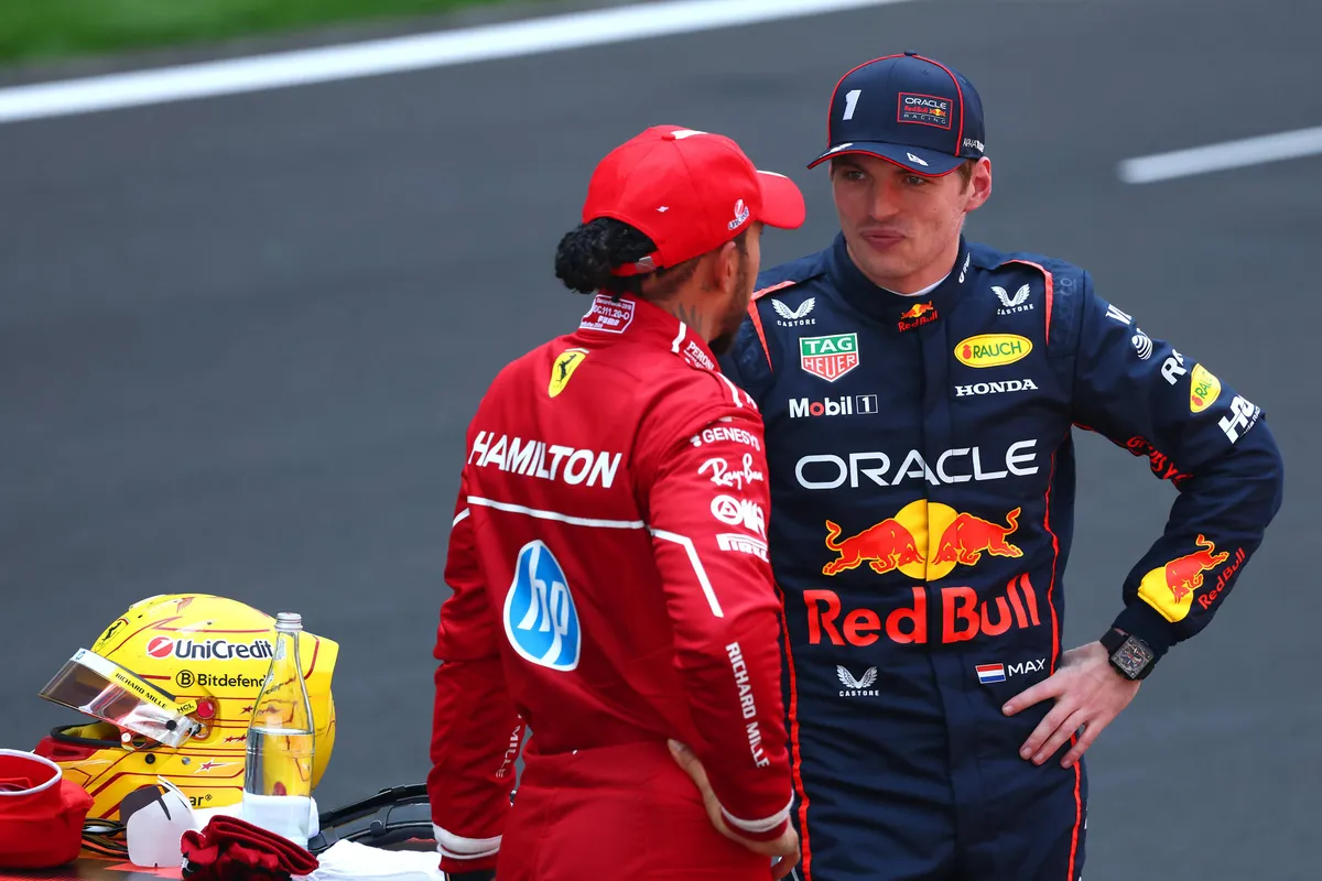 Lewis Hamilton is het eens met Verstappen: "We zijn dat in de loop der jaren kwijtgeraakt"