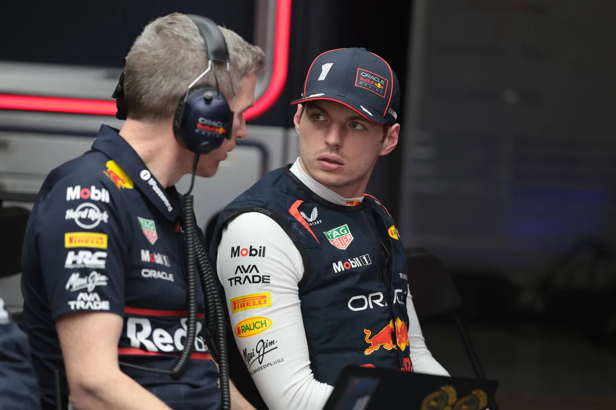 Doornbos vermoedt vertrek Verstappen bij Red Bull: "Hij neemt stiekem al afscheid"