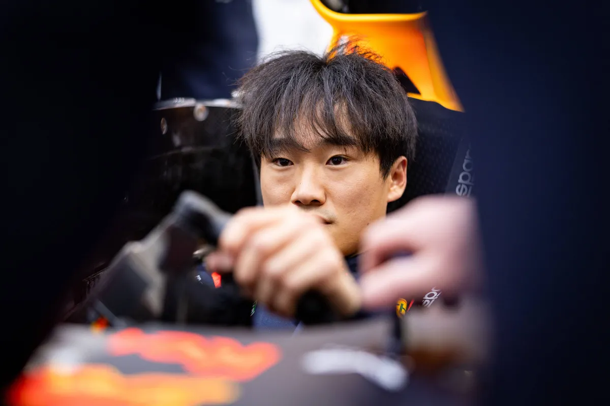 Tsunoda kruipt voor het eerst achter het stuur als Red Bull-coureur