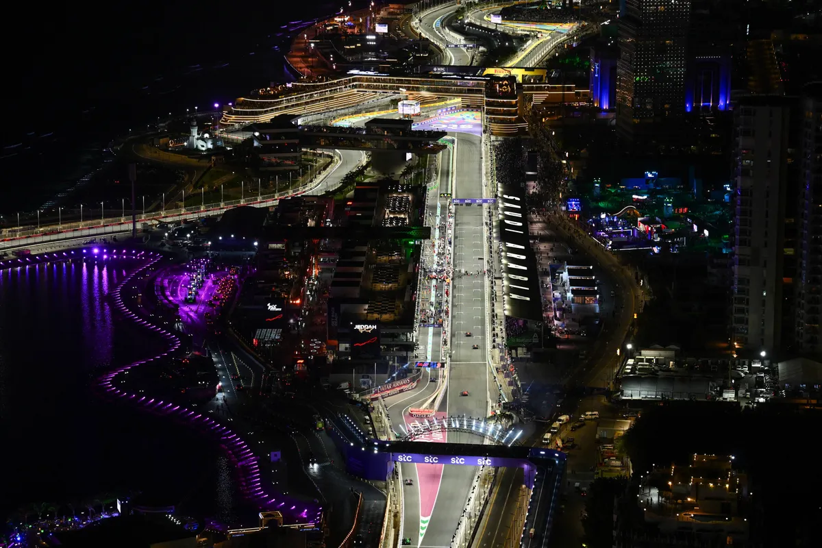 Tijdschema en weersverwachting Grand Prix Saoedi-Arabië: Race kijken met bord op schoot