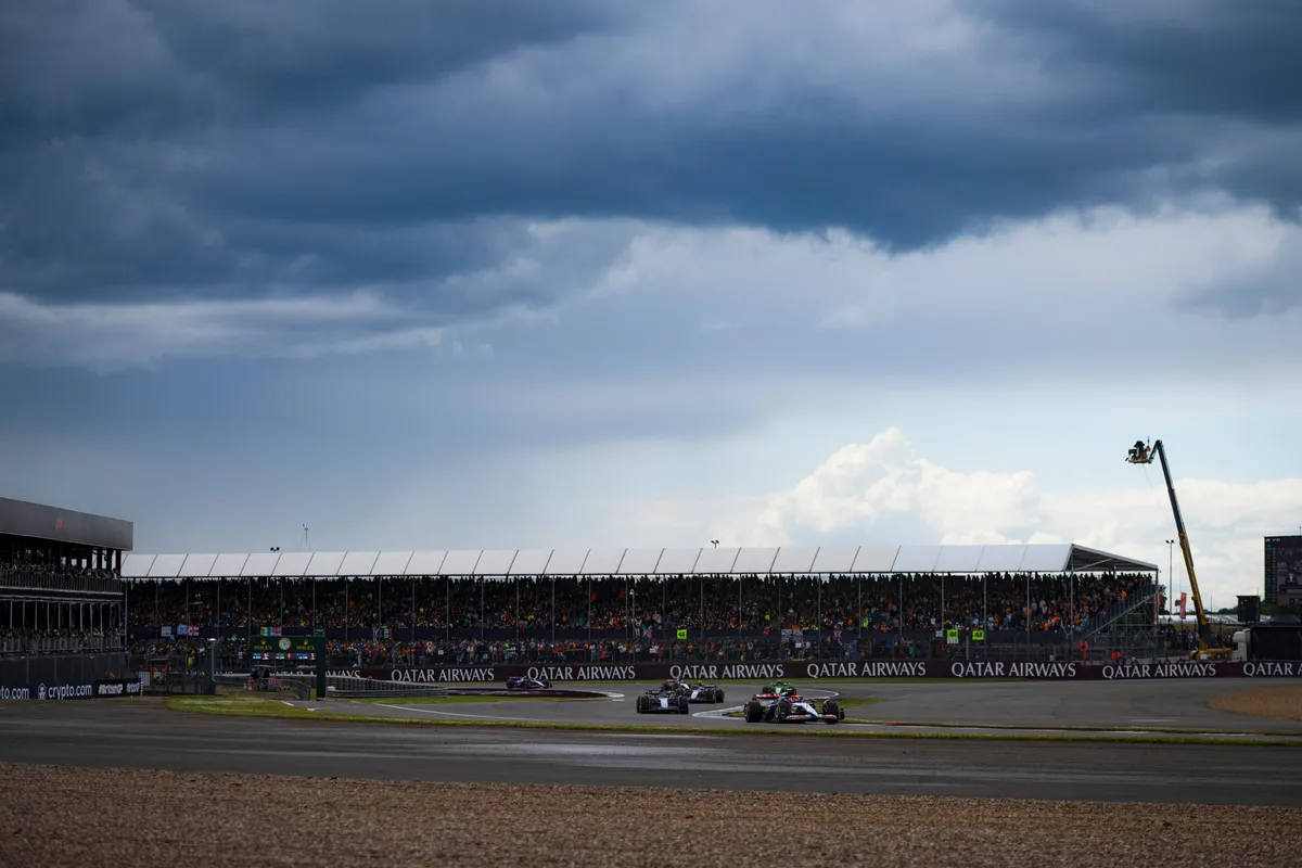 Silverstone verandert layout en opvallende kleurstelling voor Stake F1?