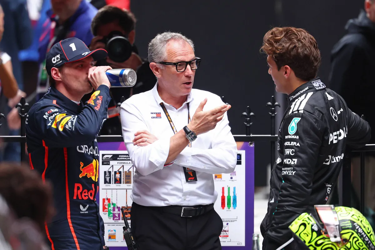 Brundle maakt zich zorgen om Russell: “Als Max op de markt komt..."