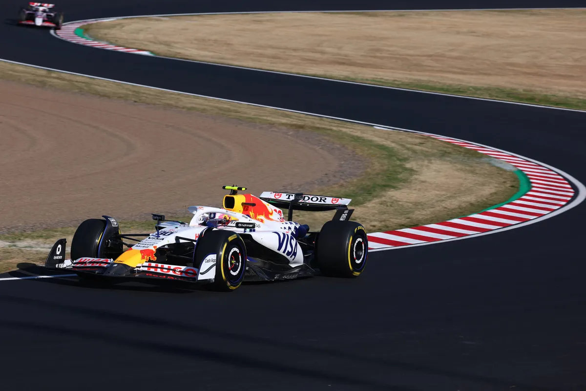 Lawson ervaart het verschil tussen de Red Bull en de Racing Bull: "De auto is tot nu toe erg snel"