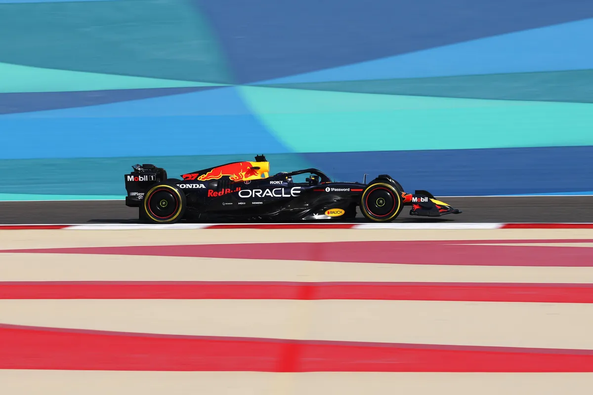 Norris snelste in eerste vrije training in Bahrein en Red Bull laat nog niet in de kaarten kijken