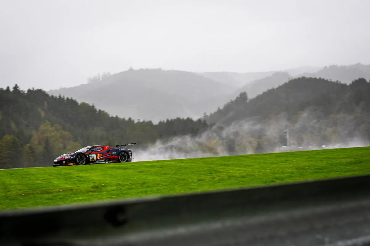 Verstappen test in het geheim op de Nürburgring Nordschleife