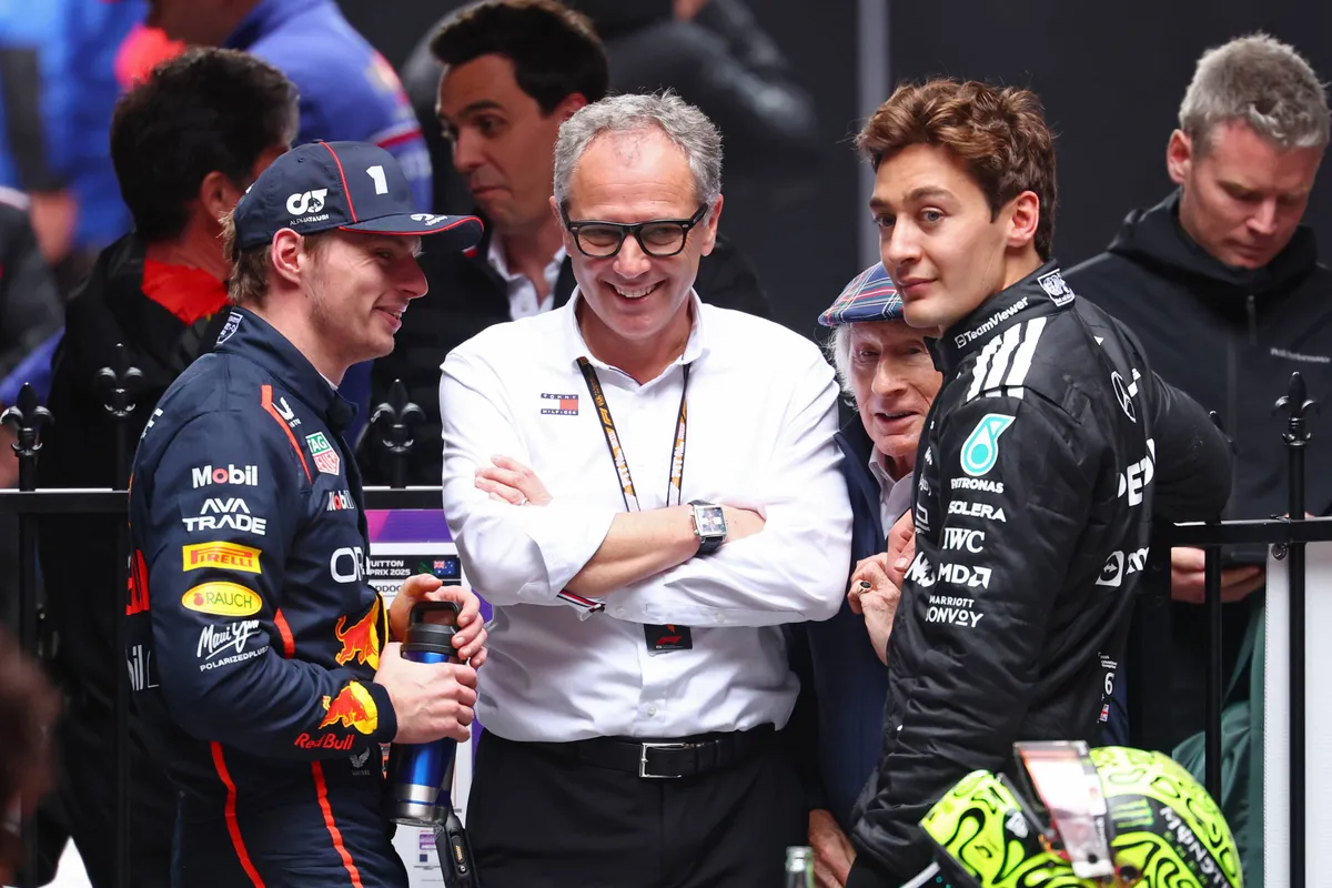 Herbert hoopt op nieuwe strijd tussen Verstappen en Russell: "Hun meningsverschillen zullen blijven doorgaan"
