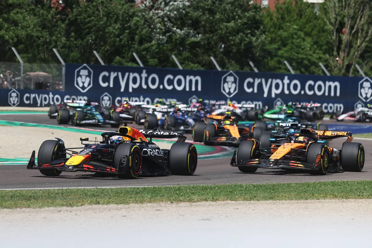 Villeneuve kritisch op McLaren: "Het is alsof ze bang zijn agressief te zijn"