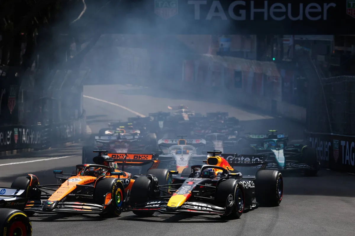 McLaren wint strategisch schaakspel in Monaco, Verstappen vierde