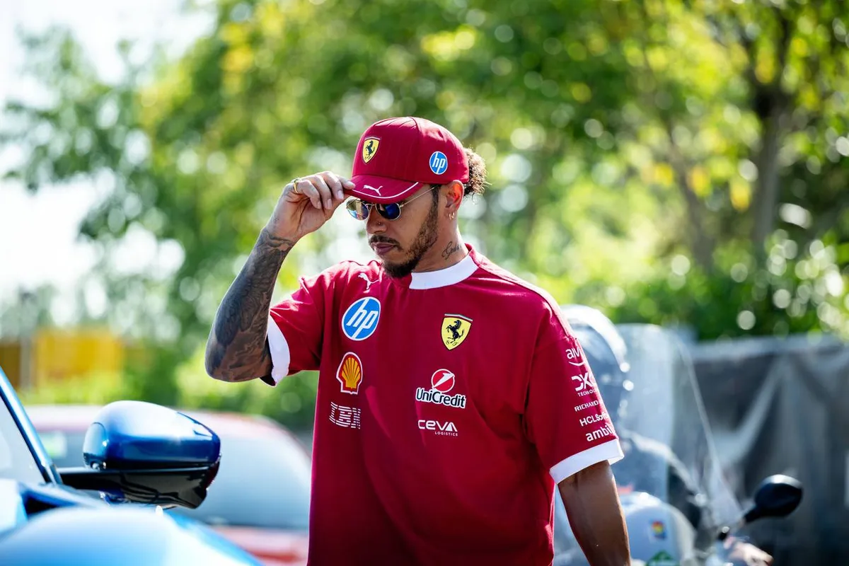Hamilton verslagen en sprakeloos: "Dit is de ergste race die ik ooit heb gereden"