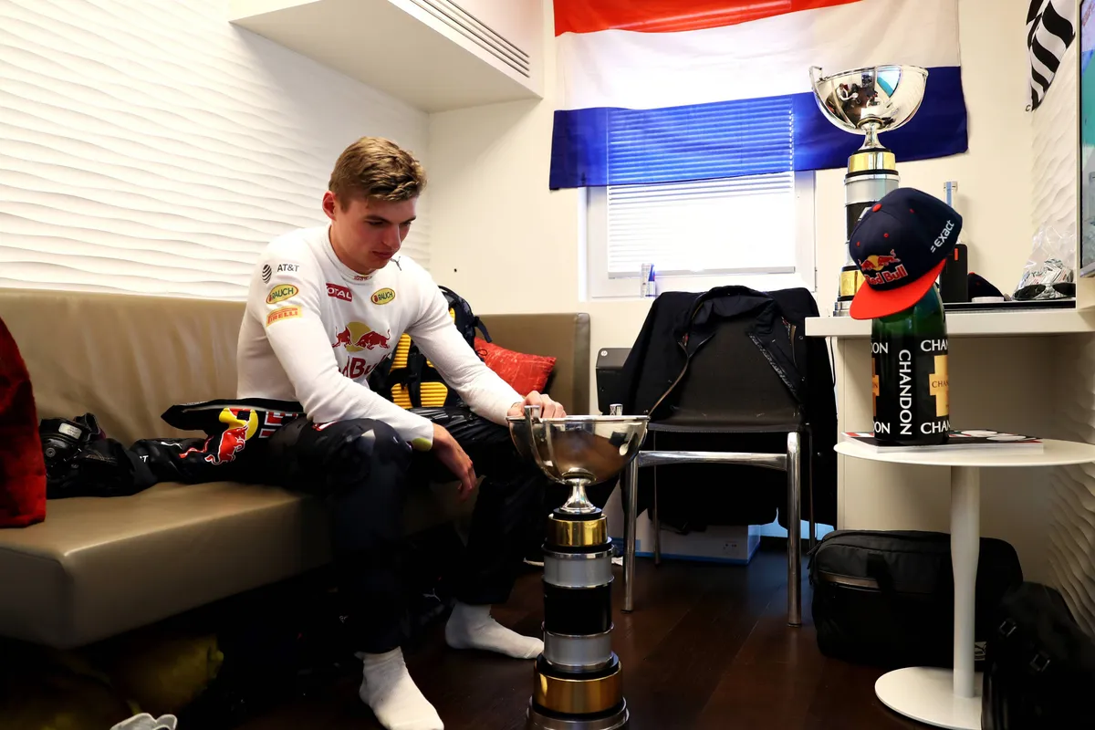 Verstappen blikt terug op zijn mooiste races in de Formule 1: "We hebben het geflikt!"