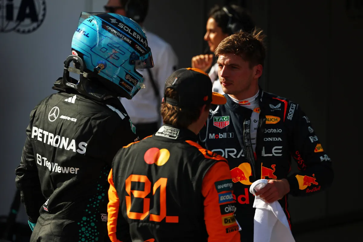 George Russell over incident met Verstappen: "Hij is viervoudig wereldkampioen, dus zal wel iets goed doen"