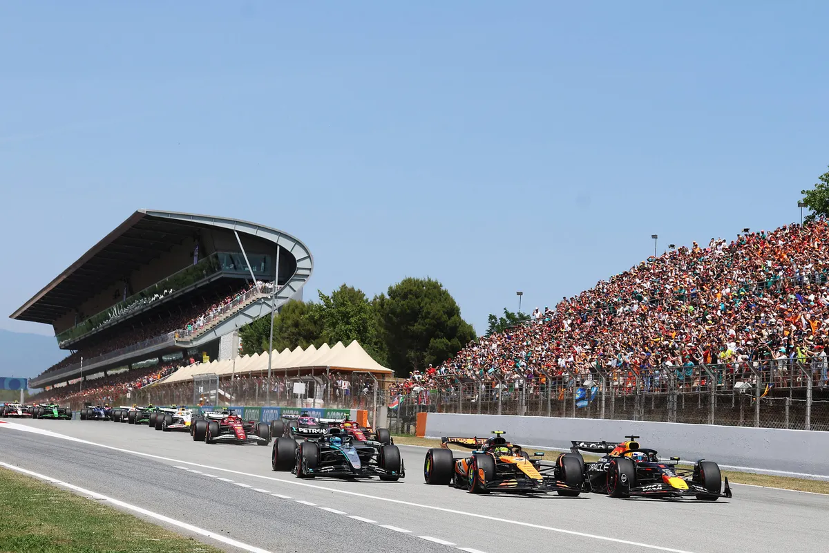 Jolyon Palmer is vernietigend naar Verstappen: "Het is niet goed te praten"