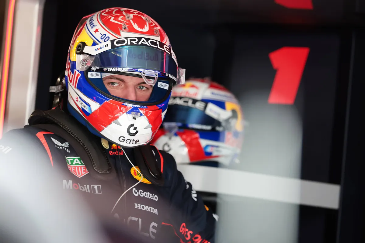 Horner neemt het op voor Verstappen na hét incident in Barcelona: "Zijn emotie is een groot deel van wat hem geniaal maakt"