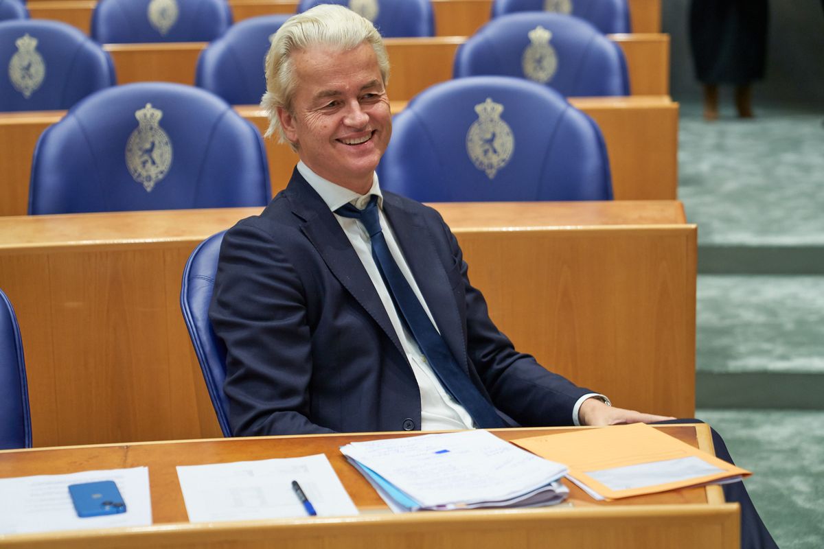 LOL! Geert Wilders tegen Rutte: 'Als jij en die heks nou eerst even opkrassen!'