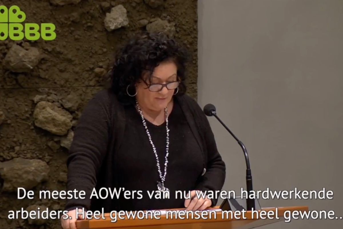 Filmpje! Caroline van der Plas (BBB) pakt bejaarden-mishandelend kabinet aan: 'Stop ontkoppeling AOW!'