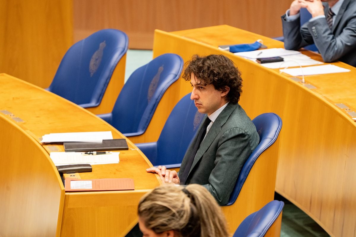 Jesse Klaver wil NIETS te maken hebben met Rutte IV: "We leveren geen ministers aan rechts kabinet!"