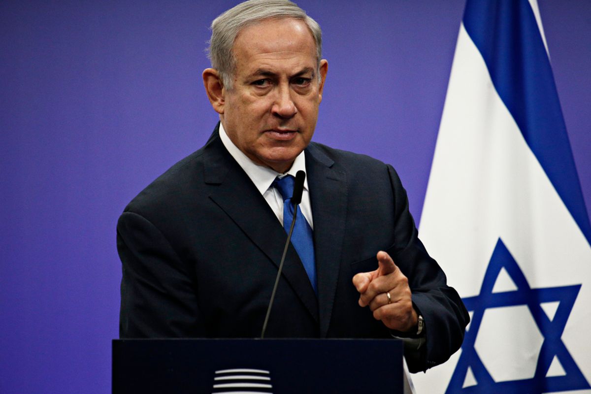 Bizar! Premier Netanyahu overweegt corona-sensoren bij kinderen