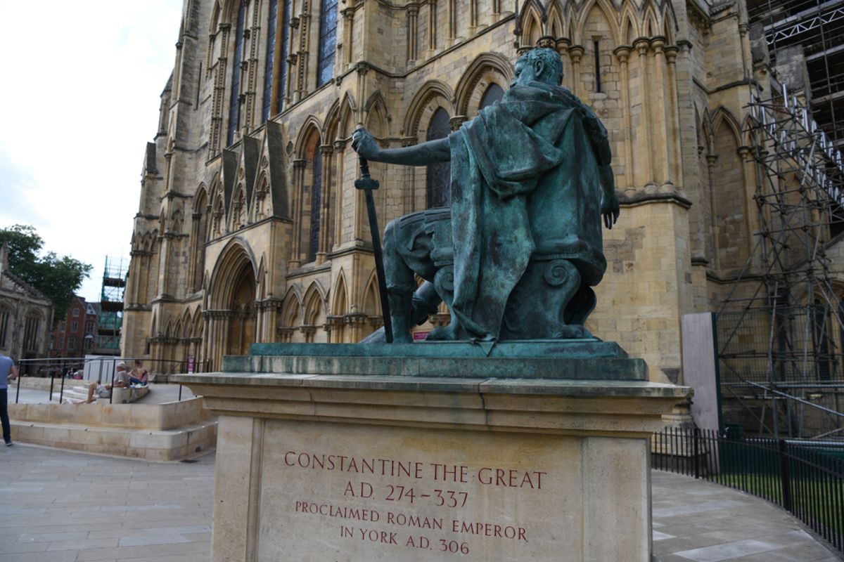Britse monumentenzorg in de ban van woke: 'Ze zijn geobsedeerd door LHBT-zaken'