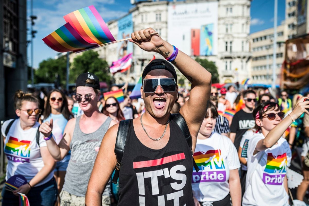 Column Kenneth Steffers: Nederland, kijk eerst eens naar jezelf wat betreft homo-acceptatie, en daarna pas naar Hongarije