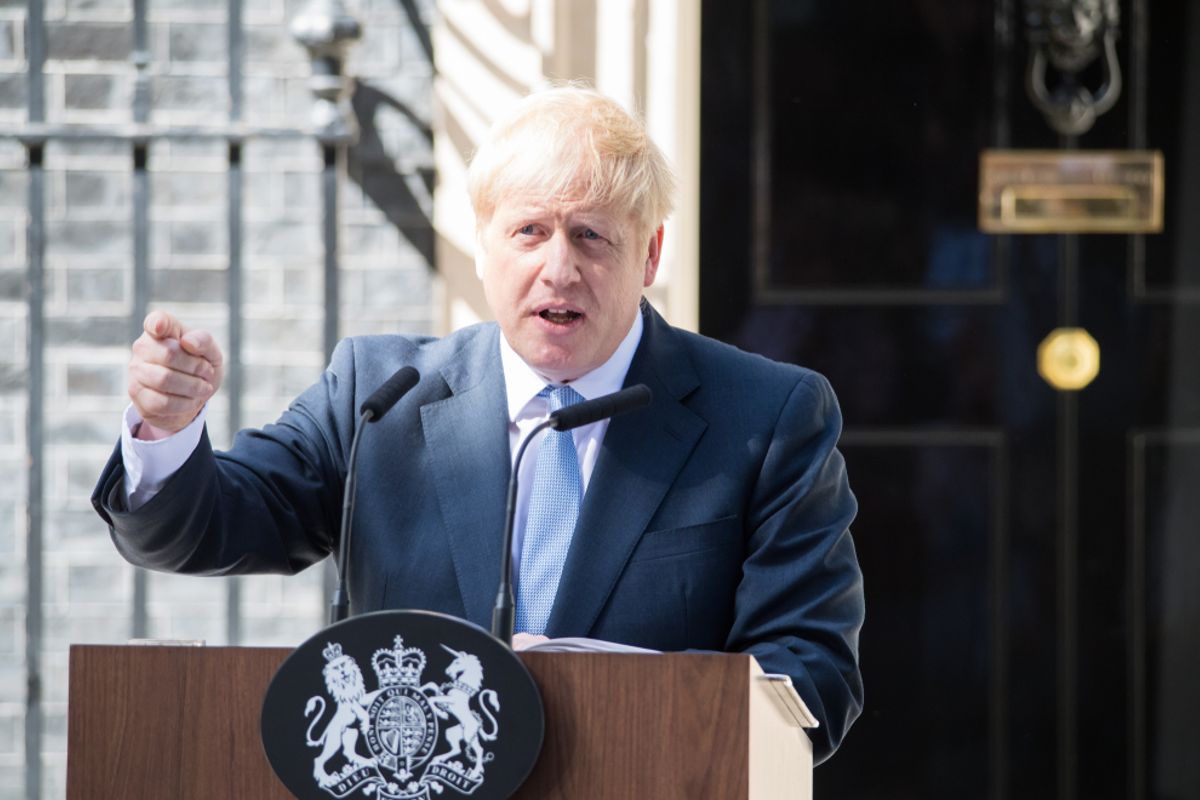 Linkse media doen huiliehuilie: 'Boris Johnson gooit alle Remainers eruit!'
