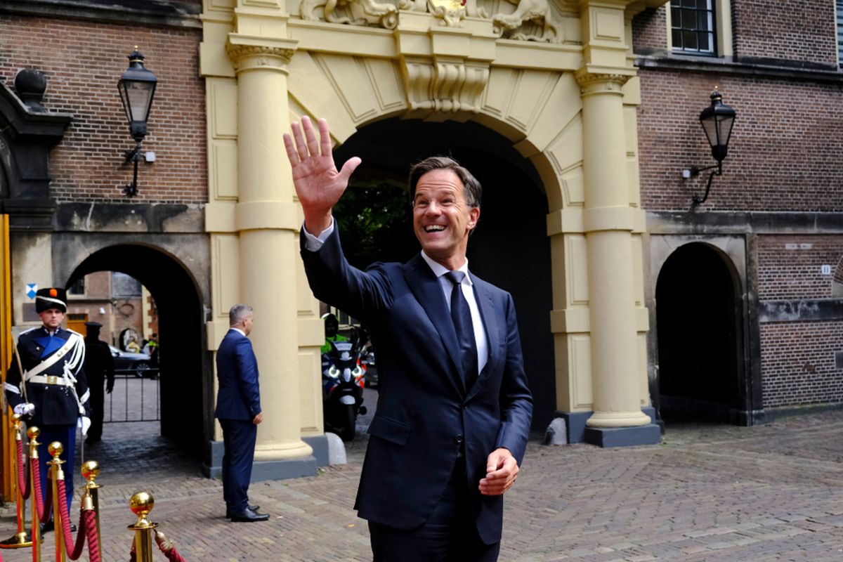 Peilingen! VVD profiteert optimaal van 'sterk optreden Rutte' tijdens coronacrisis! VVD op 39 zetels