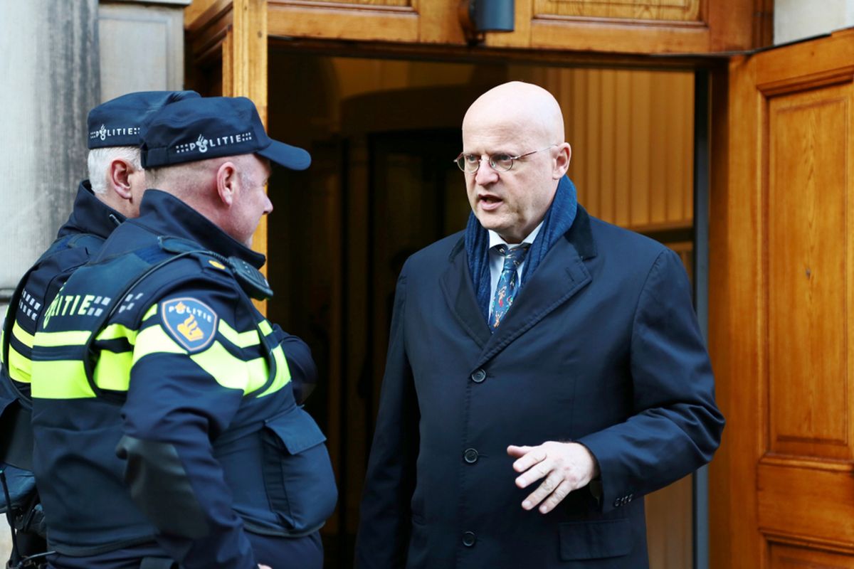 Boefje Ferd Grapperhaus ontspringt justitiële dans tóch niet: 'Minister van Justitie en Veiligheid heeft nu ook een STRAFBLAD!'