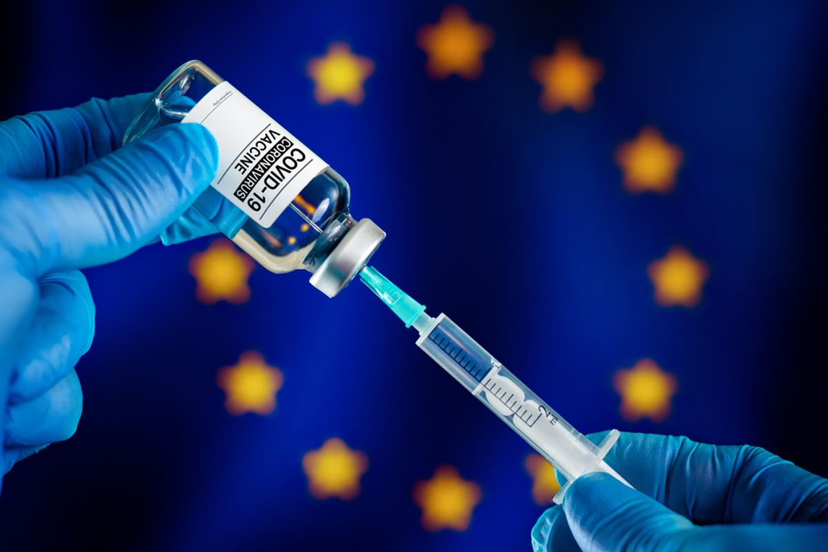 Wéér zeldzame bijwerking ontdekt bij vaccins AstraZeneca en Janssen: ruggegraat-ontsteking