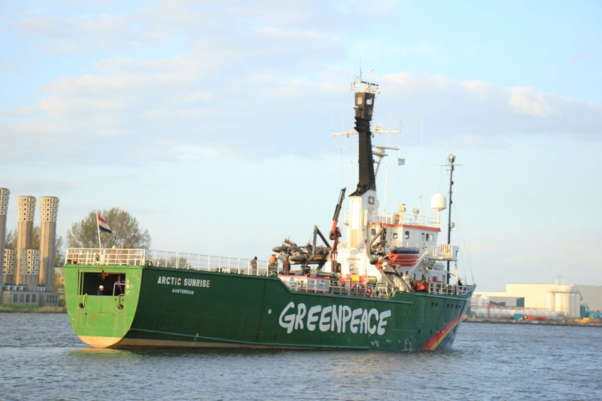 Greenpeace terroriseert vissers op de Noordzee: 'Dit is spelen met mensenlevens'