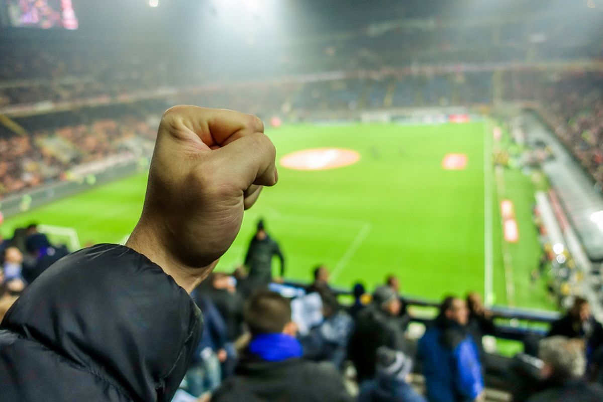 Nederlandse voetbalclubs ontevreden over verwachte versoepelingen: gaan niet akkoord met stadions voor een derde vol mogen zijn
