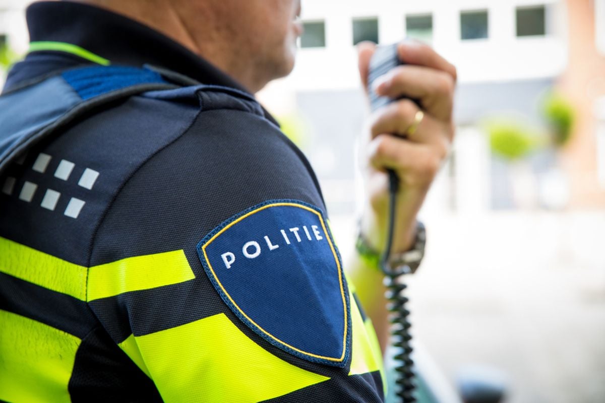 LOL! Politie pakt relschoppers in Utrecht Overvecht 'keihard' aan met zinloos gebiedsverbodje