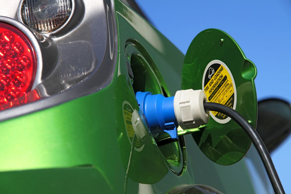 Even doorsparen voor die groene droom! Prijs elektrische auto's daalt nauwelijks door dure batterijen