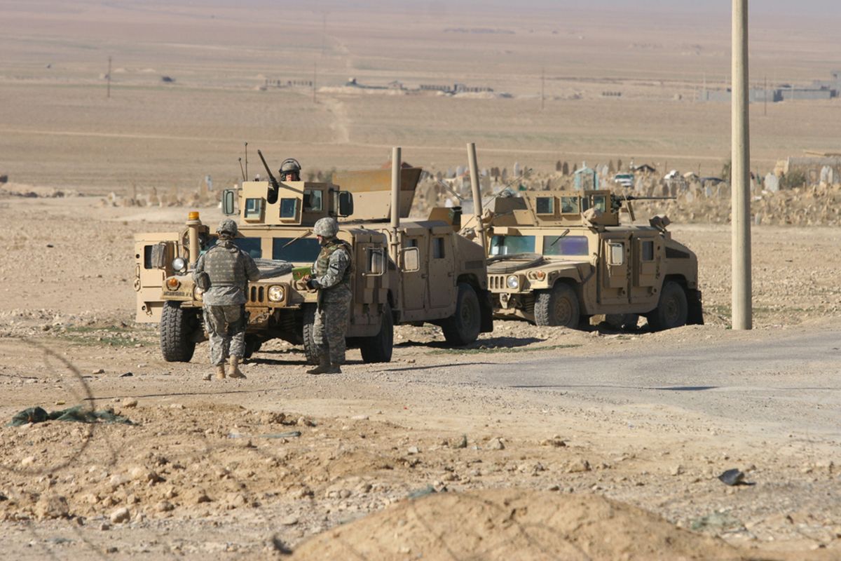 "Hoera," Biden is president! Groot militair konvooi VS rijdt Syrië in, duizenden extra troepen naar Irak
