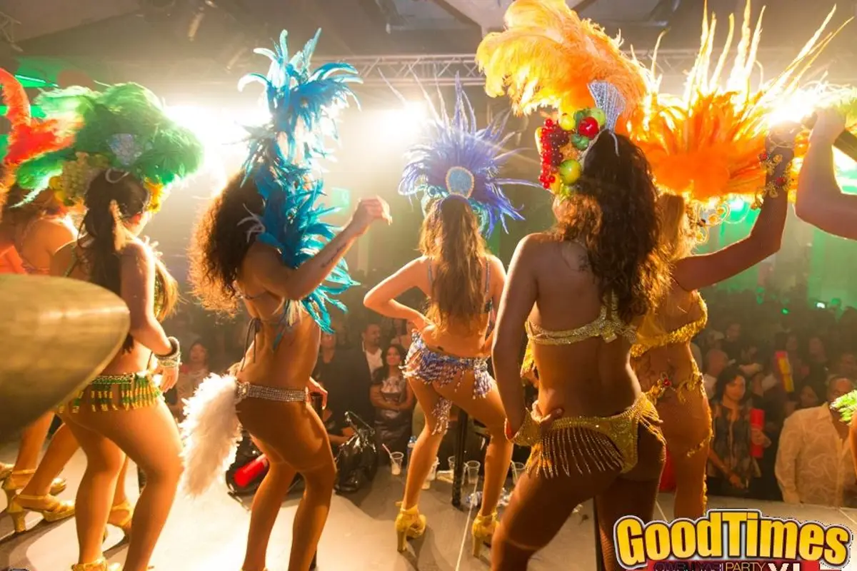 Gezellige Borgoe Party met rum uit Suriname