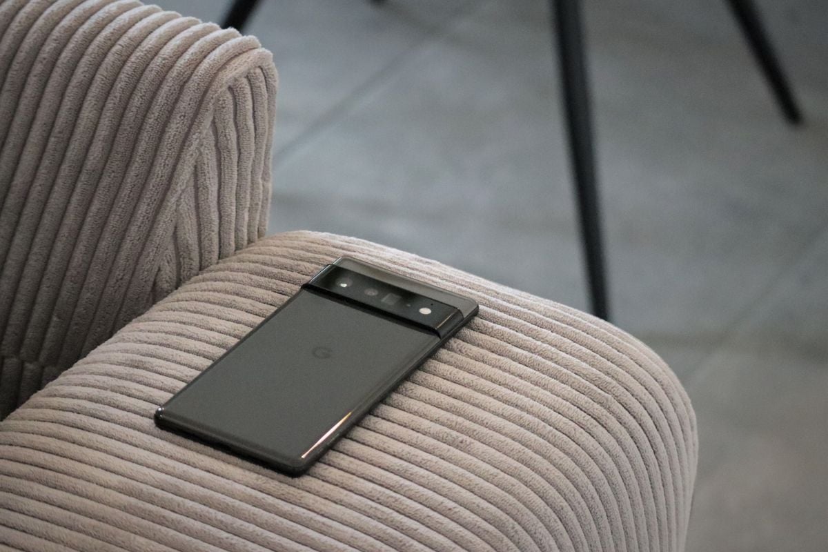 google: "Fix Pixel 6 Network Issue Coming in January"