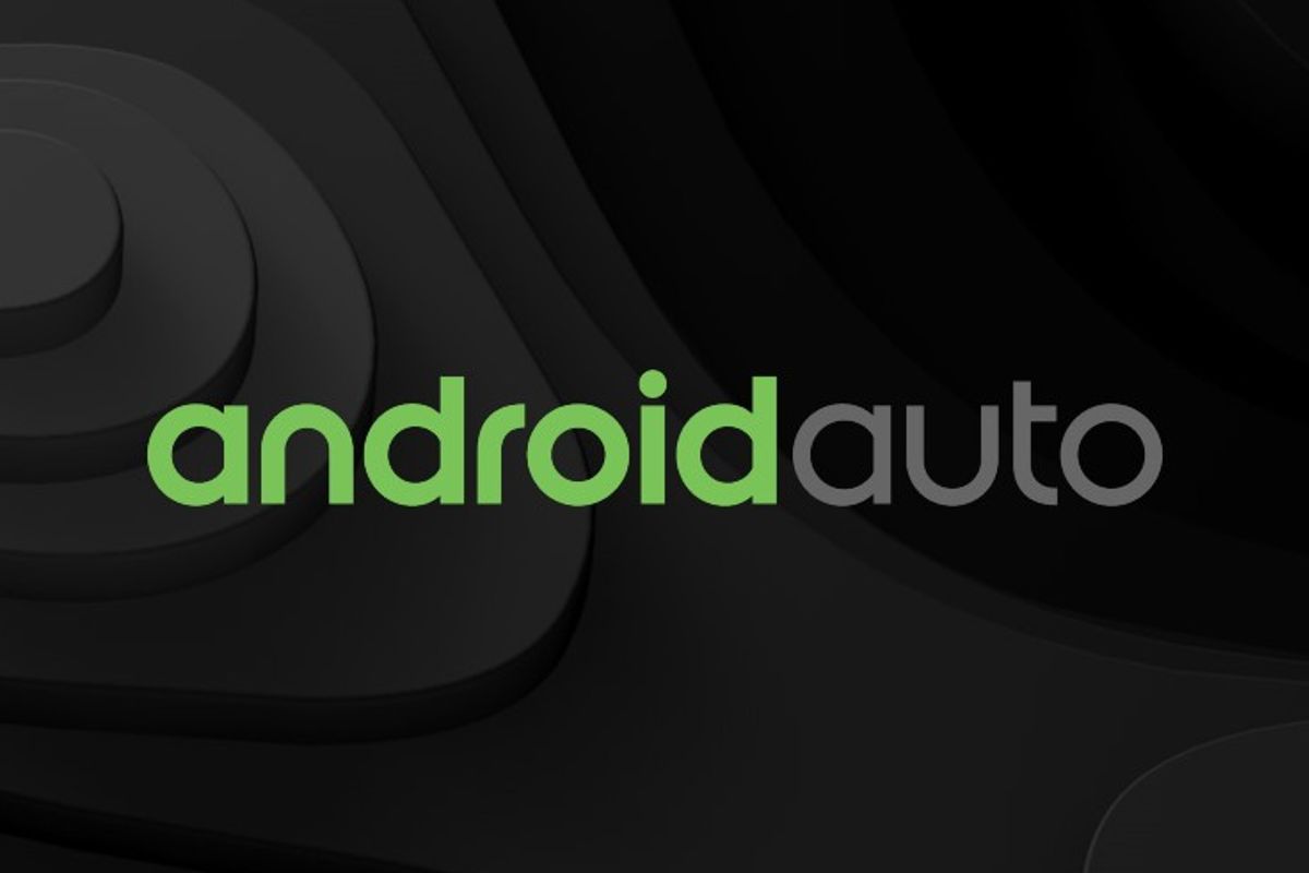 Android Auto gaat muziek, nieuws en podcasts aanbevelen via nieuwe knop