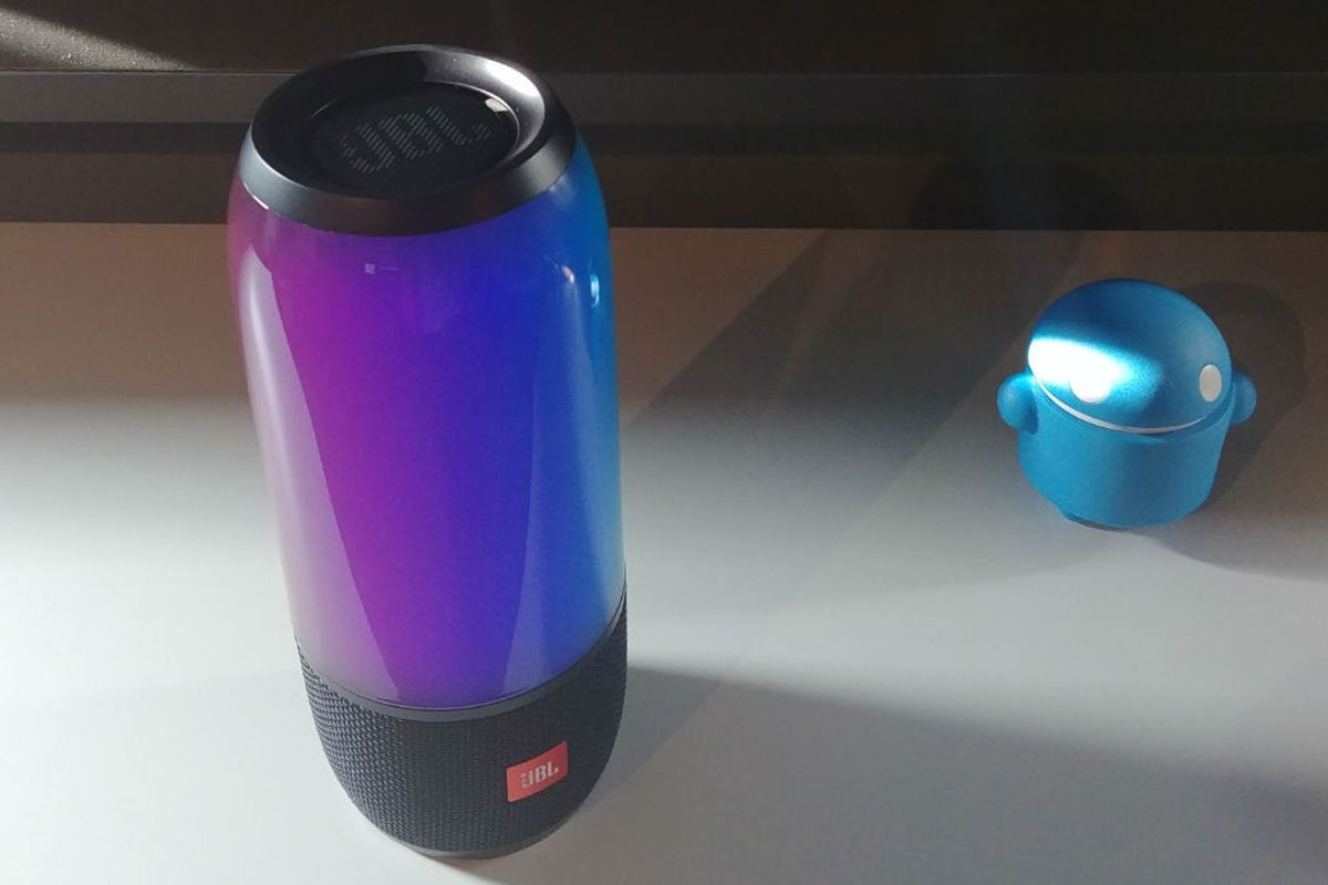 Review JBL Pulse 3 360 graden licht en geluid in waterdichte
